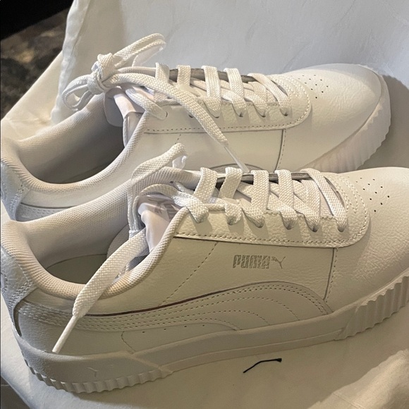 Puma Classic White Trainers - Picture 1 of 6